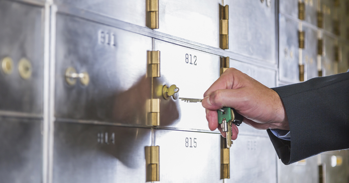 safety deposit boxes for travel